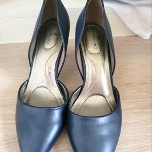 Bandolino Navy High Heels Size 6